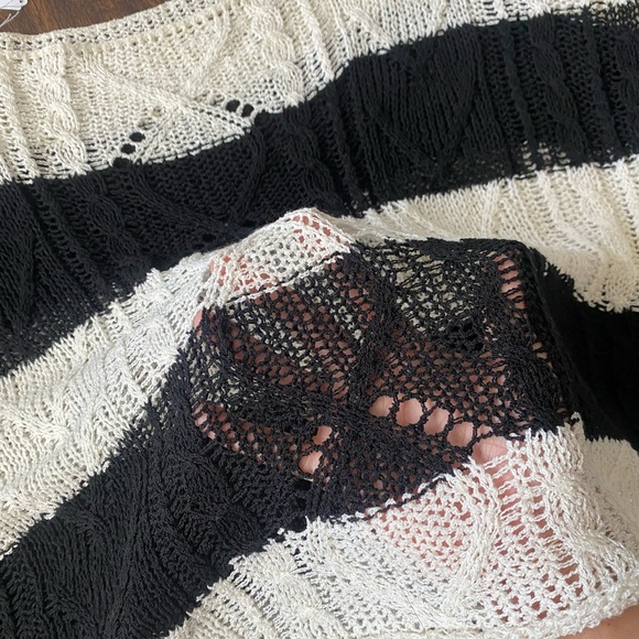 Relaxed Slouchy Striped Long Sleeve Sweater - Picture 4 of 4